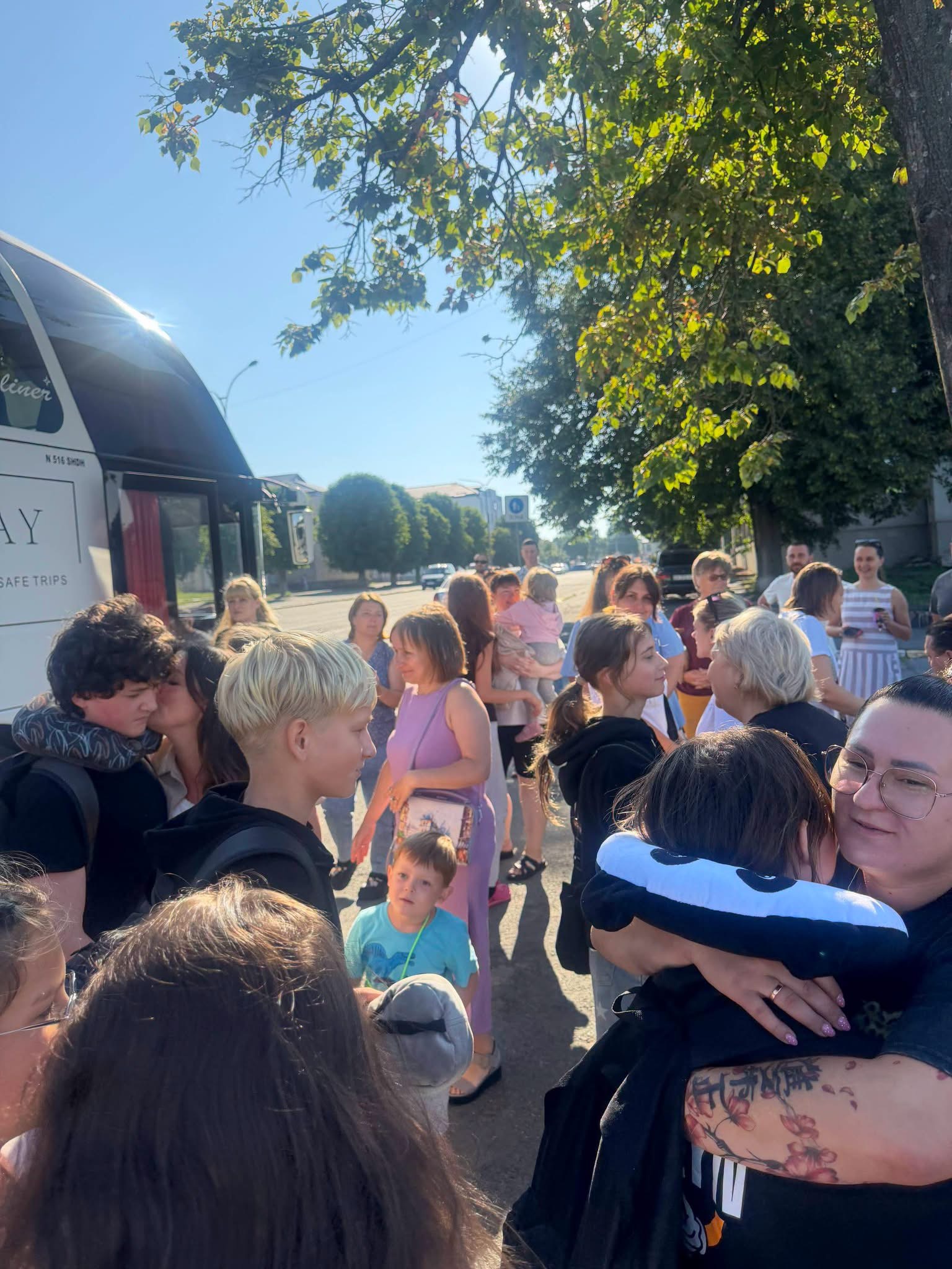 Додому з усмішками та теплими спогадами: діти Малинської громади повернулися з Латвії