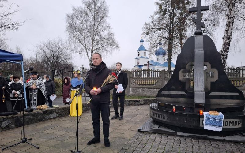 Малин вшановує жертв Голодоморів