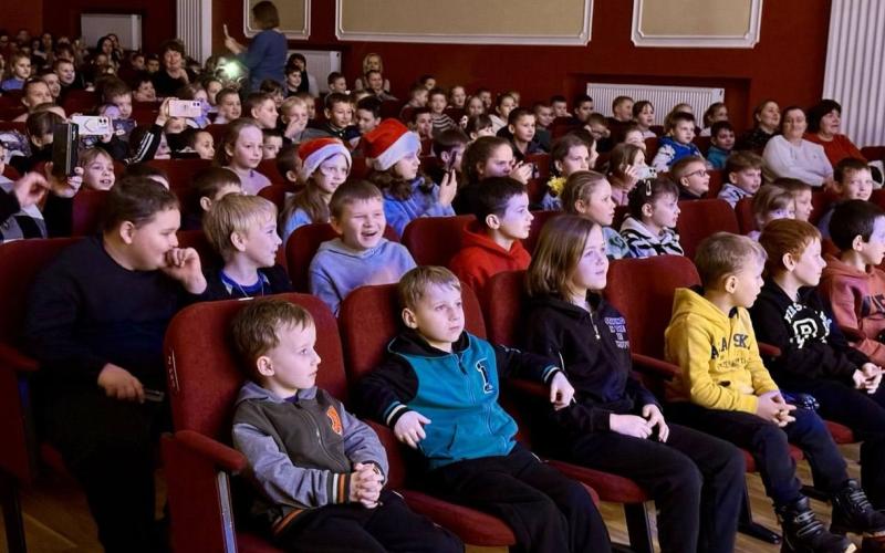 Різдвяна казка для учнів початкової школи громади