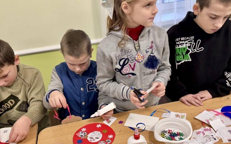 Різдвяна казка для учнів початкової школи громади