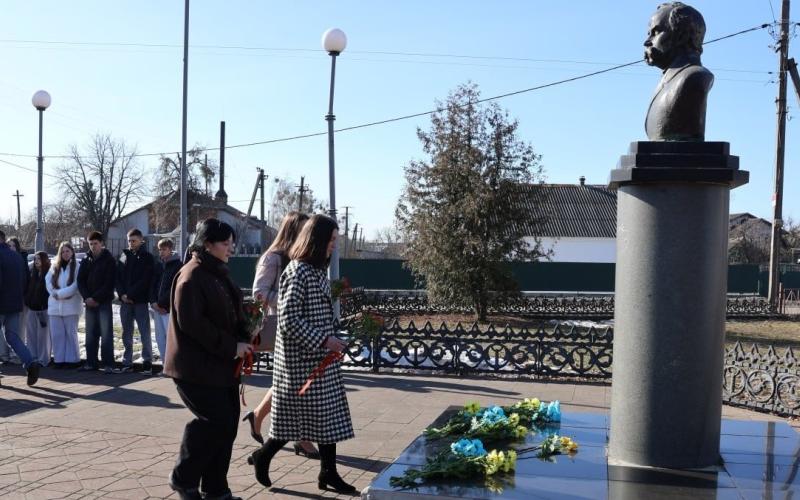 Слово, що живе крізь віки: 212 років від дня народження Тараса Шевченка