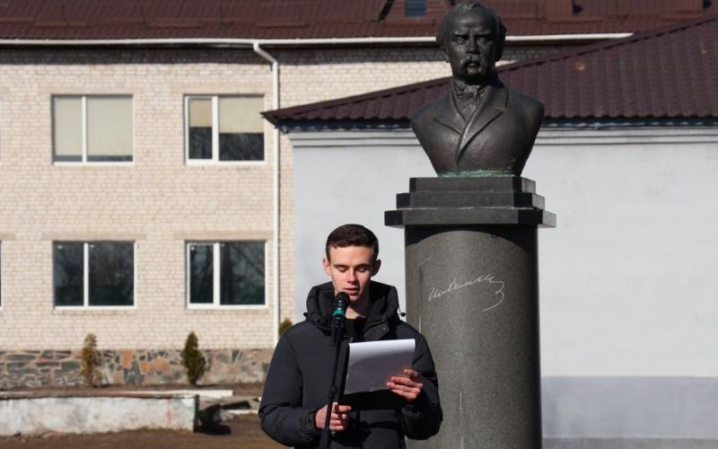 Слово, що живе крізь віки: 212 років від дня народження Тараса Шевченка