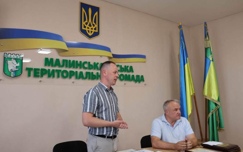 Гордість громади: у Малині відзначили випускників, які склали НМТ з англійської на 200 балів, та їхніх наставників