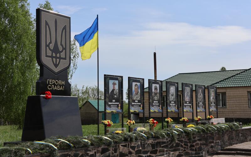 Материнське серце — символ любові, сили й незламності: у Луках відбулися урочистості напередодні Дня матері