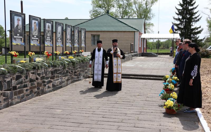 Материнське серце — символ любові, сили й незламності: у Луках відбулися урочистості напередодні Дня матері