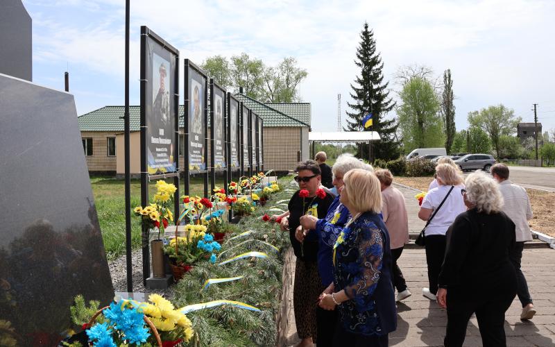 Материнське серце — символ любові, сили й незламності: у Луках відбулися урочистості напередодні Дня матері