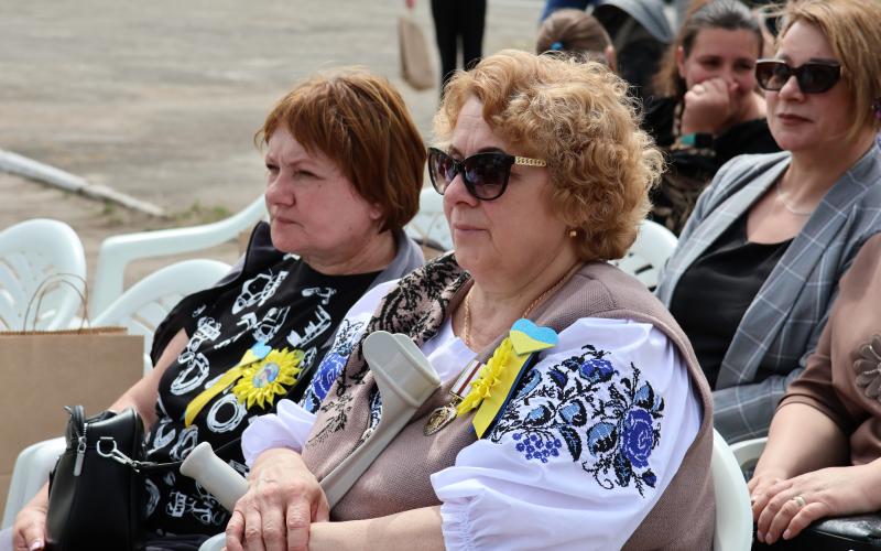 Материнське серце — символ любові, сили й незламності: у Луках відбулися урочистості напередодні Дня матері