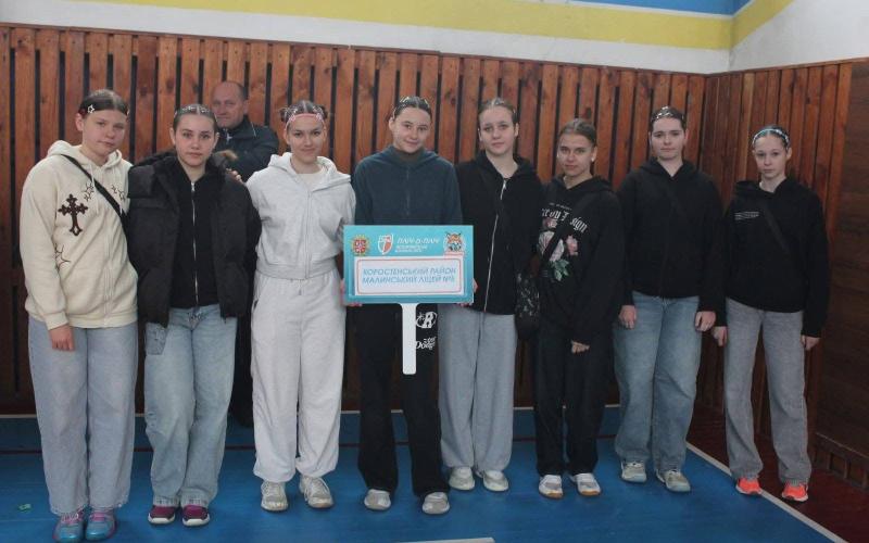 Срібний старт: волейболістки Малинського ліцею №5 вибороли ІІ місце на обласному етапі Шкільної ліги