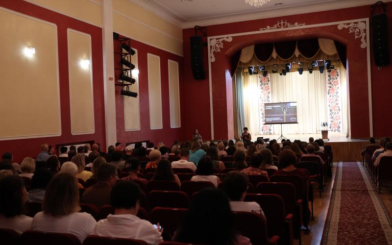 Травма-інформована школа: як створити середовище, що допомагає відновленню