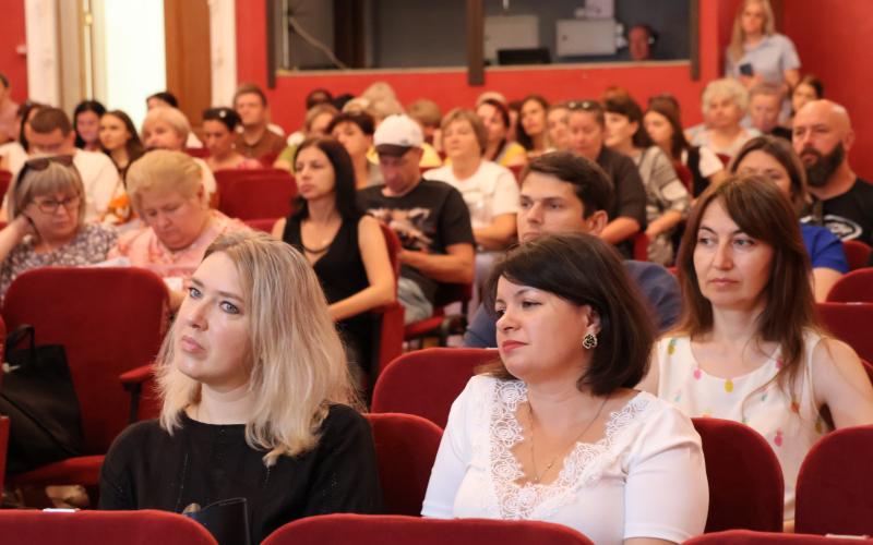Травма-інформована школа: як створити середовище, що допомагає відновленню