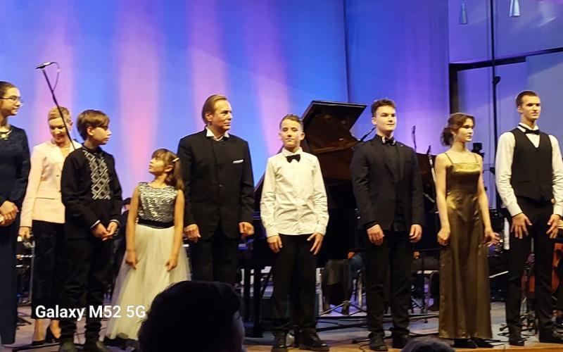 Наш земляк Назарій Маєвський представляє Україну в проєкті «Я — Віртуоз!»